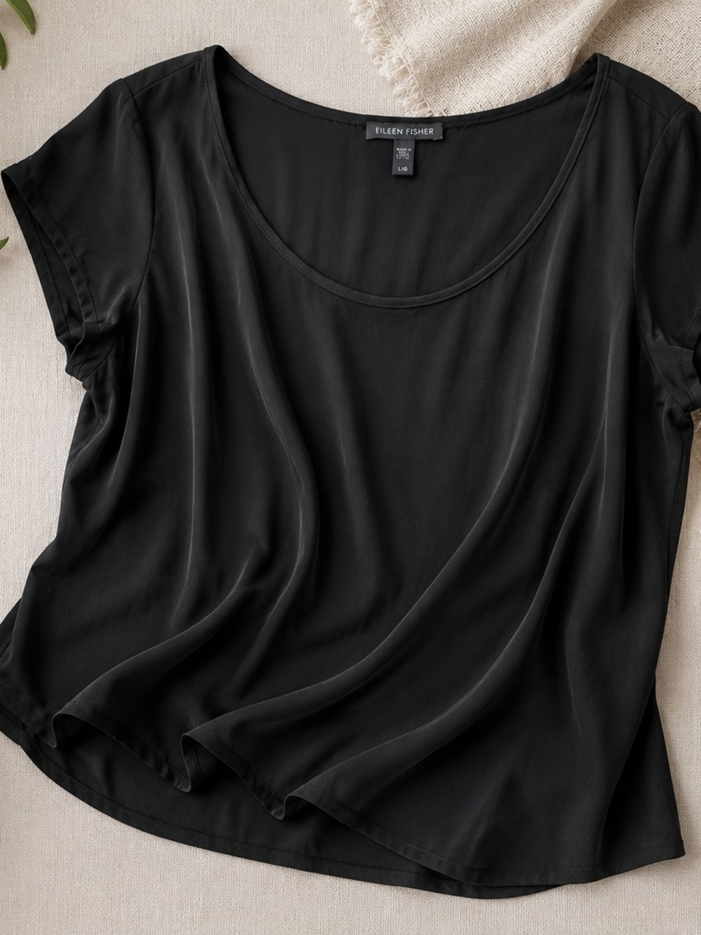 Eileen Fisher 100% Silk Black Scoop Neck Minimalist Luxe Blouse Large